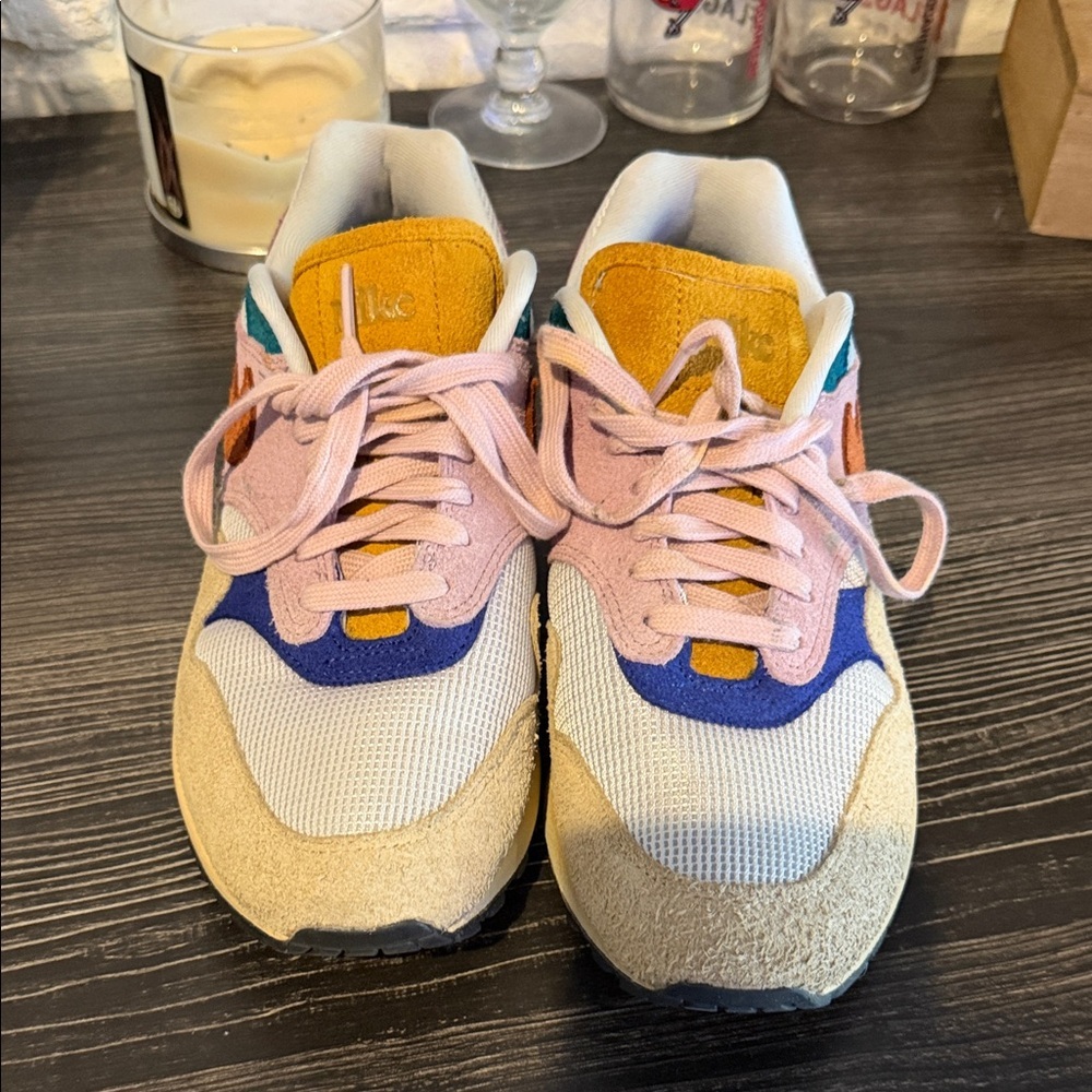 NEW RARE Nike Air Max 1 ‘87 PRM Tan Lines Running Shoes
Women’s 9.5 - Picture 2 of 8
